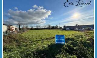 Terrain  2500 m² à vendre à Azay-le-Brûlé (79400)