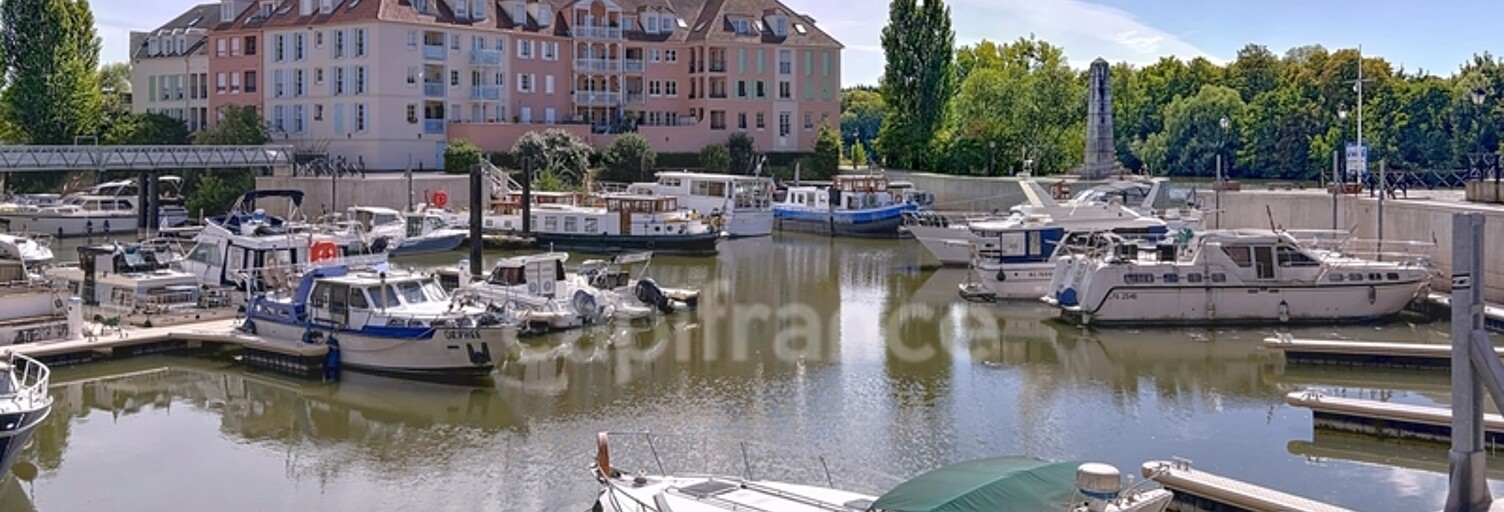 Commerce  104 m² à vendre à Pontoise (95000)