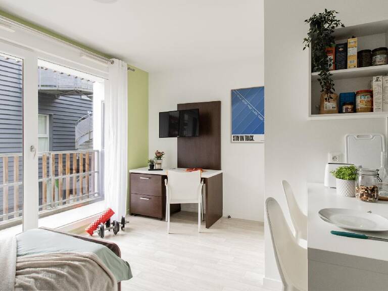 Cadre verdoyant et belle luminosité pour ce studio étudiant à Nantes — photo 1