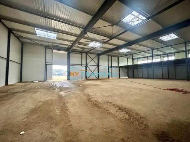 LOUVRES : A VENDRE Entrepôt  neuf de 440m² — photo du bien