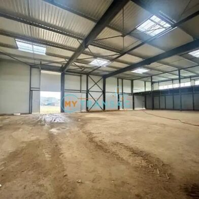 Local industriel  858000 €