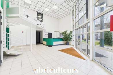 Bureau 1 pièces 4910 €