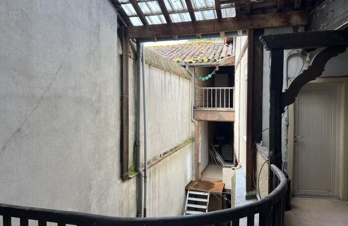 Immeuble a restaurer — photo 4
