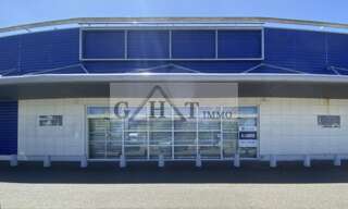 Local industriel  1203 m² à louer à Maurepas (78310)