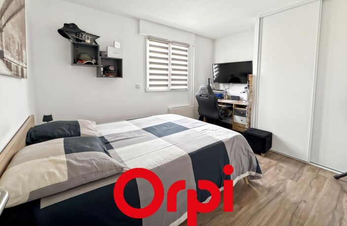 Appartement à vendre La Ciotat - Ascenseur - Rénové - Proche commodités — photo 3