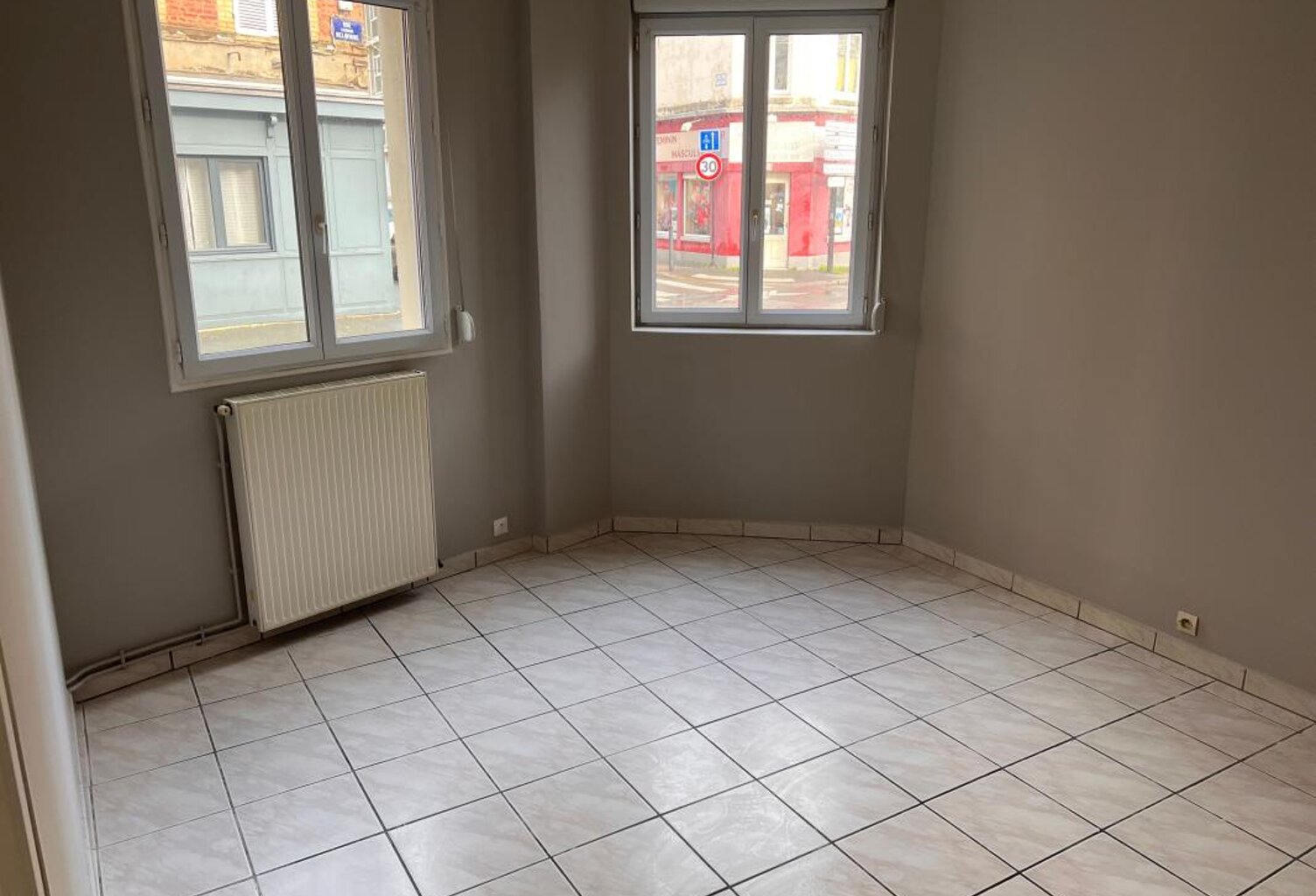 Appartement À Vendre — photo 1