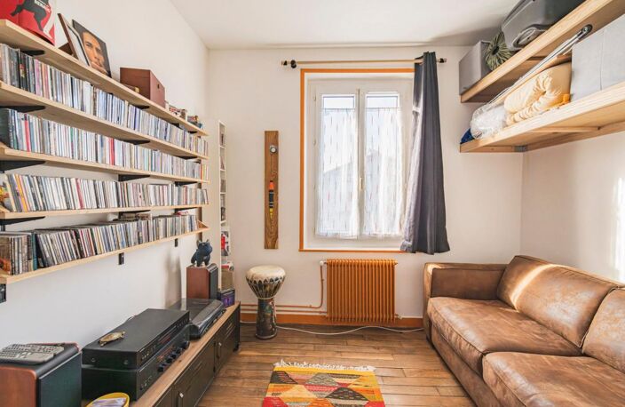 Maison avec jardin et garage — photo 2