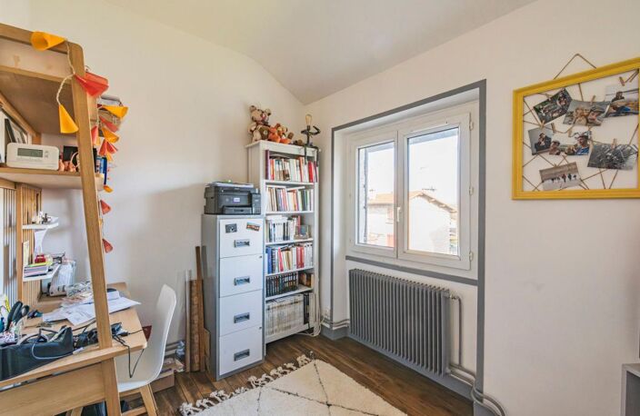 Maison avec jardin et garage — photo 4