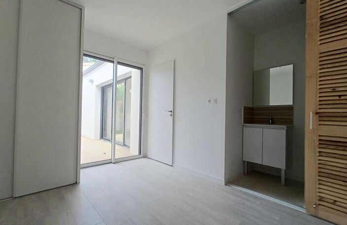Niort - Plain-pied neuf 4 chambres — photo 4