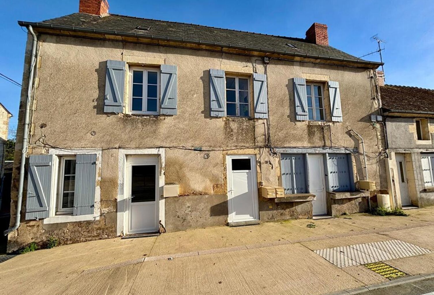 Immeuble de rapport - 191m² - Sermoise Sur Loire - 5 logements loués — photo 1