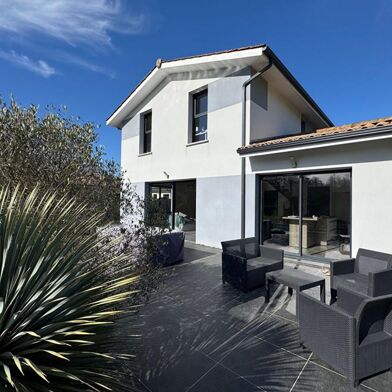 Maison 8 pièces 629900 €