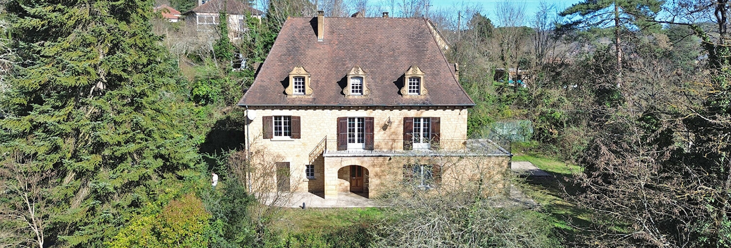 Maison 10 Pièces 200 m² à vendre à Sarlat-la-Canéda (24200)