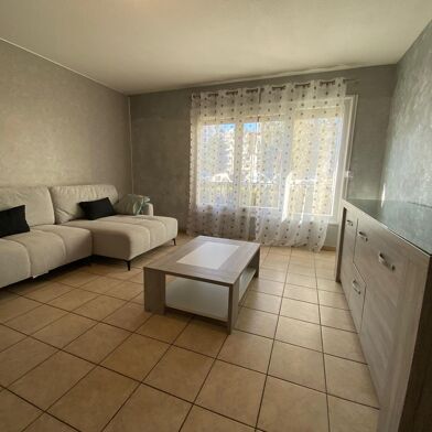 Appartement 3 pièces 720 €