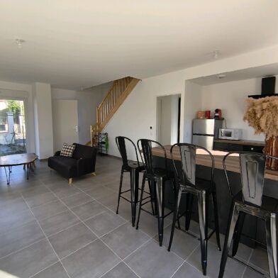 Maison 5 pièces 1975 €