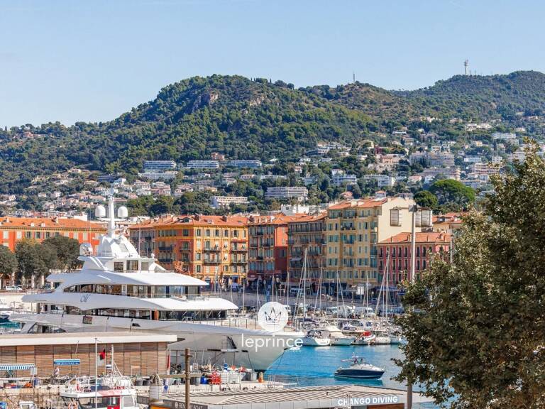 Nice - Le Port - 3 Pièces - Terrasse — photo 1