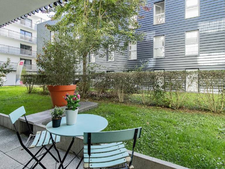 Confort étudiant : studio meublé en rez de jardin avec place de parking — photo 1