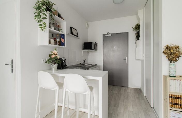 Confort étudiant : studio meublé en rez de jardin avec place de parking — photo 4