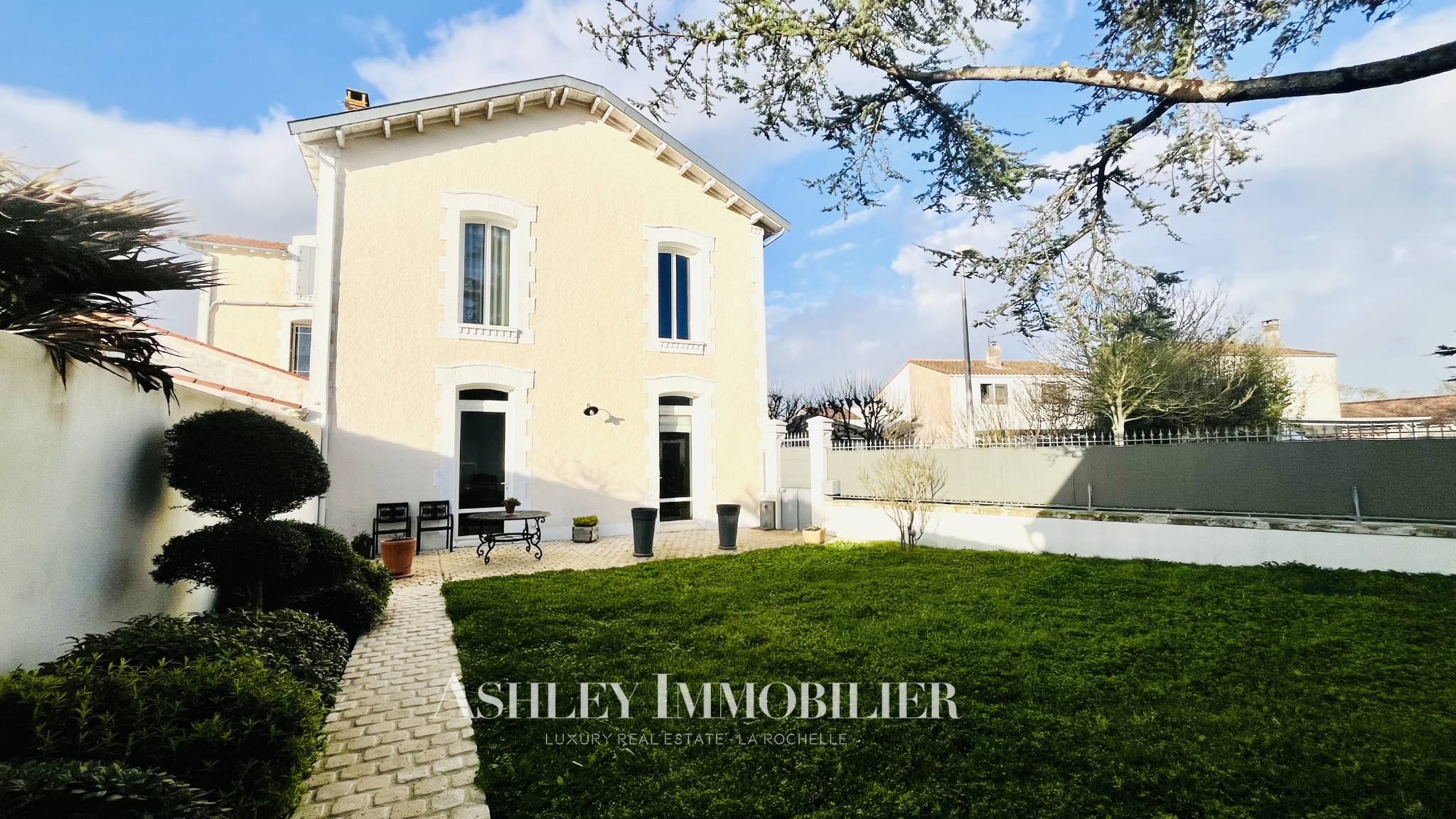 Villa / Maison  T6 à vendre Nieul-sur-Mer 17137