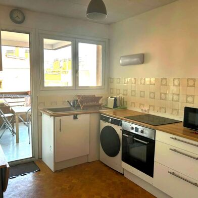 Appartement 4 pièces 151900 €