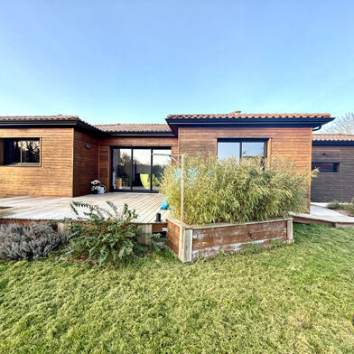 Maison 5 pièces 301900 €