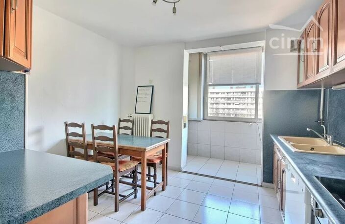 À vendre : Eybens T4 + cave et parking — photo 4