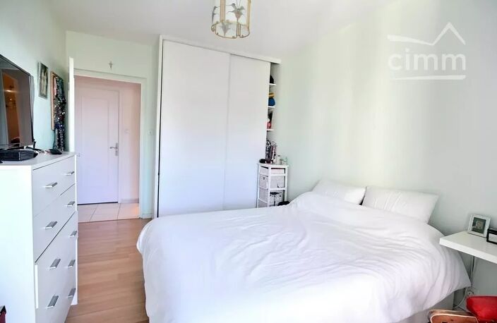 À vendre : Eybens T4 + cave et parking — photo 5