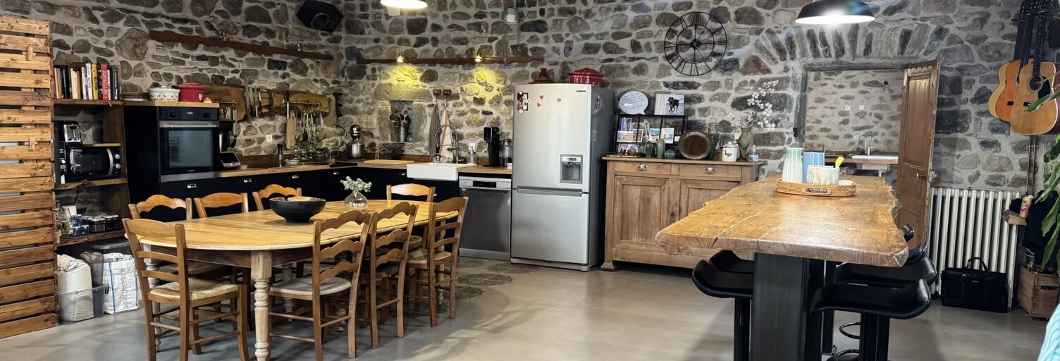 Maison 6 Pièces 195 m² à vendre à Montaigut-le-Blanc (63320)