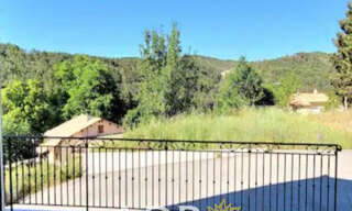 Maison 5 Pièces 200 m² à vendre à Peyroules (04120)