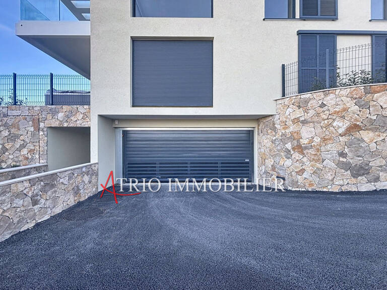 location parking — photo 1