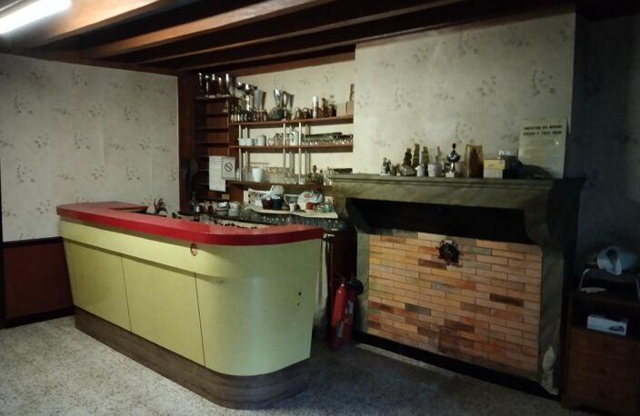 Lot d'une maison  112 m2 A RENOVER  +hangars770 m2 — photo 5