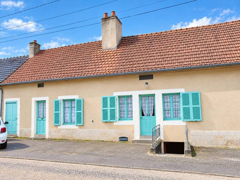 Lot d'une maison  112 m2 A RENOVER  +hangars770 m2 — photo 1