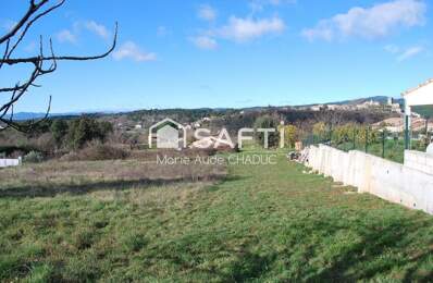 Terrain constructible  817 m2 en hauteur — photo du bien