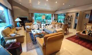 Maison 6 Pièces 228 m² à vendre à Mazamet (81200)