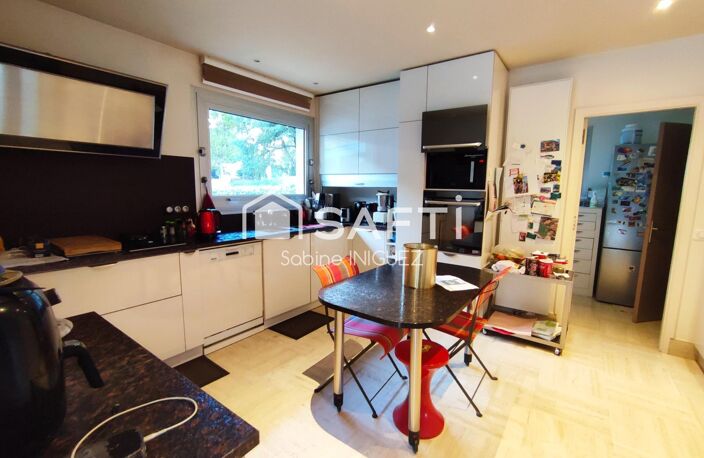 MAISON DE PLAIN PIED, PISCINE, PAS DE VIS A VIS — photo 3