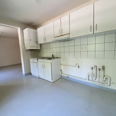 Appartement 3 pièces 610 €