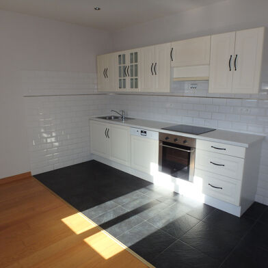 Appartement 3 pièces 760 €