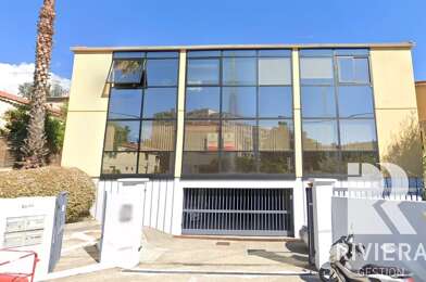 Bureau 3 pièces 1630 €