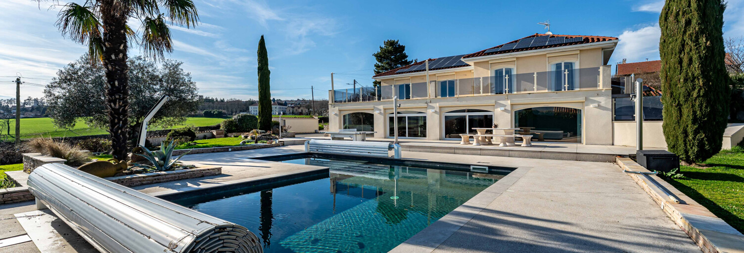 Maison 8 Pièces 300 m² à vendre à Saint-Martin-la-Plaine (42800)