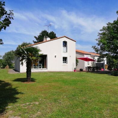 Maison 4 pièces 398700 €