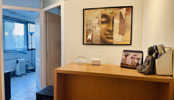 Local commercial 4 pièces  à louer Hyères 83400