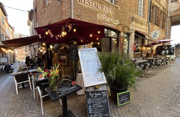 Restaurant — photo 2