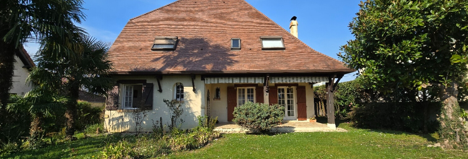 Maison 8 Pièces 142 m² à vendre à Pau (64000)