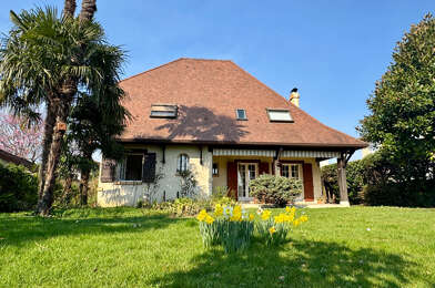 Maison 8 pièces 349900 €