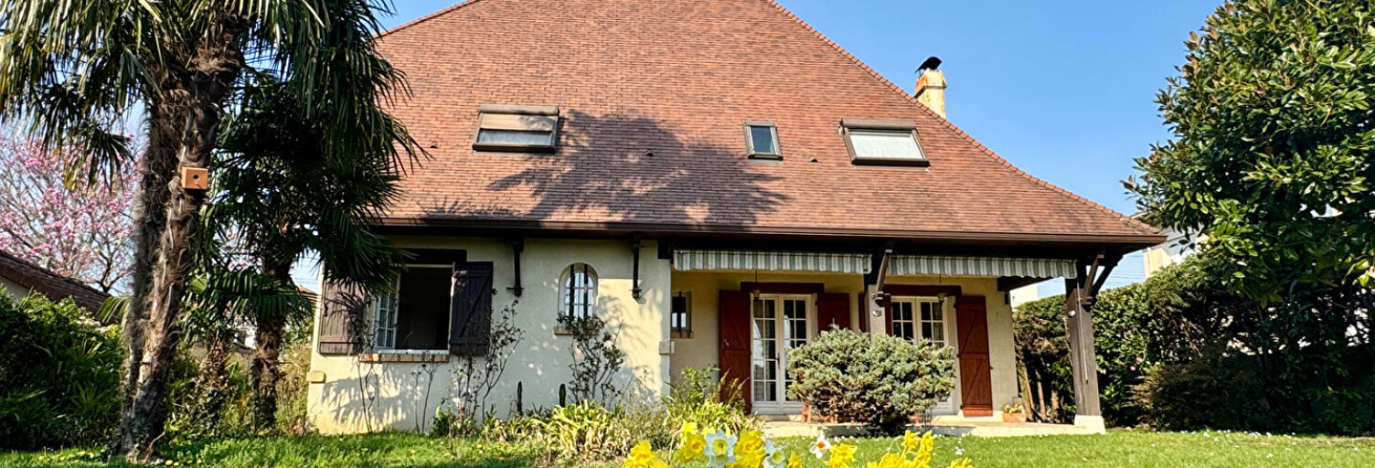 Maison 8 Pièces 142 m² à vendre à Pau (64000)