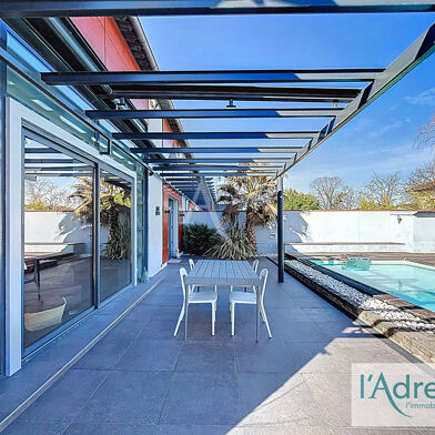 Maison 5 pièces 549000 €