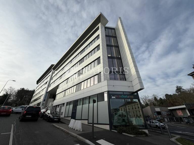 BUREAUX à LOUER — photo 1
