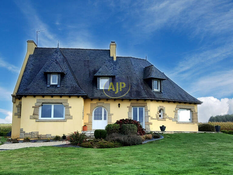 Maison NOYAL PONTIVY — photo 1