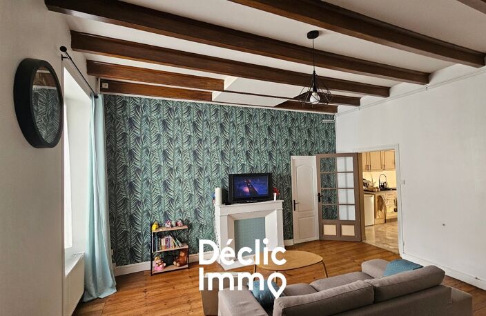 Maison de caractère 176 m²  4/5 chambres  Garage 47 m²  Mauzé-sur-le-Mignon (79210) — photo 2