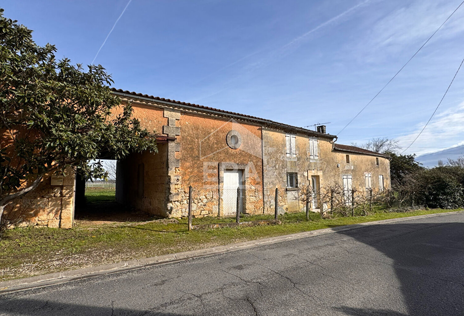Maison à vendre à Lansac - 3 pièces, 83 m², terrain 1830 m² — photo 1