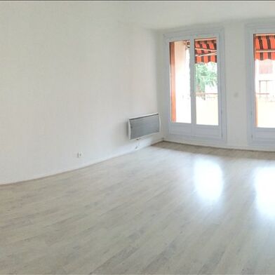 Appartement 3 pièces 1010 €